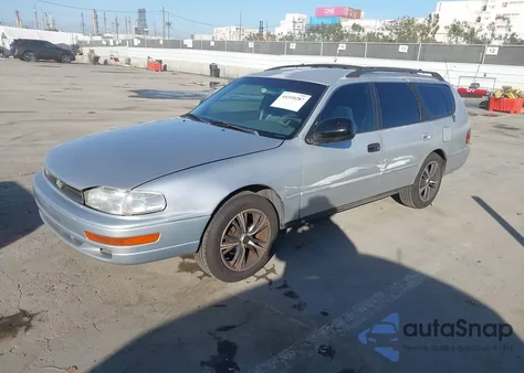 1993 Toyota Camry Le z USA, uszkodzony, nr VIN 4T1SK12W1PU256091